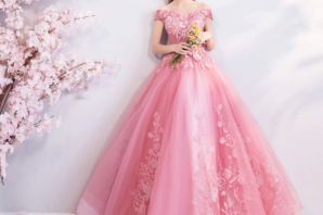 Невеста в цветном платье
