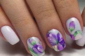Маникюр с цветочками на ногтях