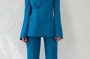 Синий костюм женский