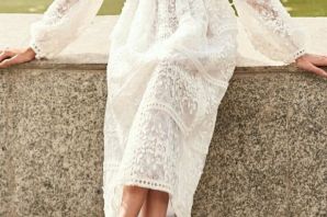 Кружевное приталенное свадебное платье