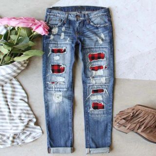 Декорированные джинсы