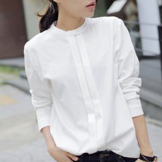 Женская рубашка с асимметричной застежкой