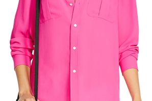 Розовая джинсовая рубашка