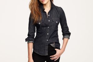 Черная джинсовая приталенная женская рубашка