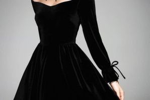 Маленькое черное платье вечернее