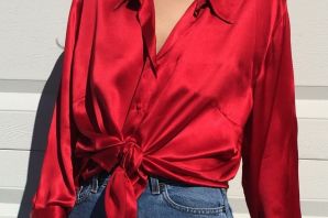 Красная шелковая рубашка