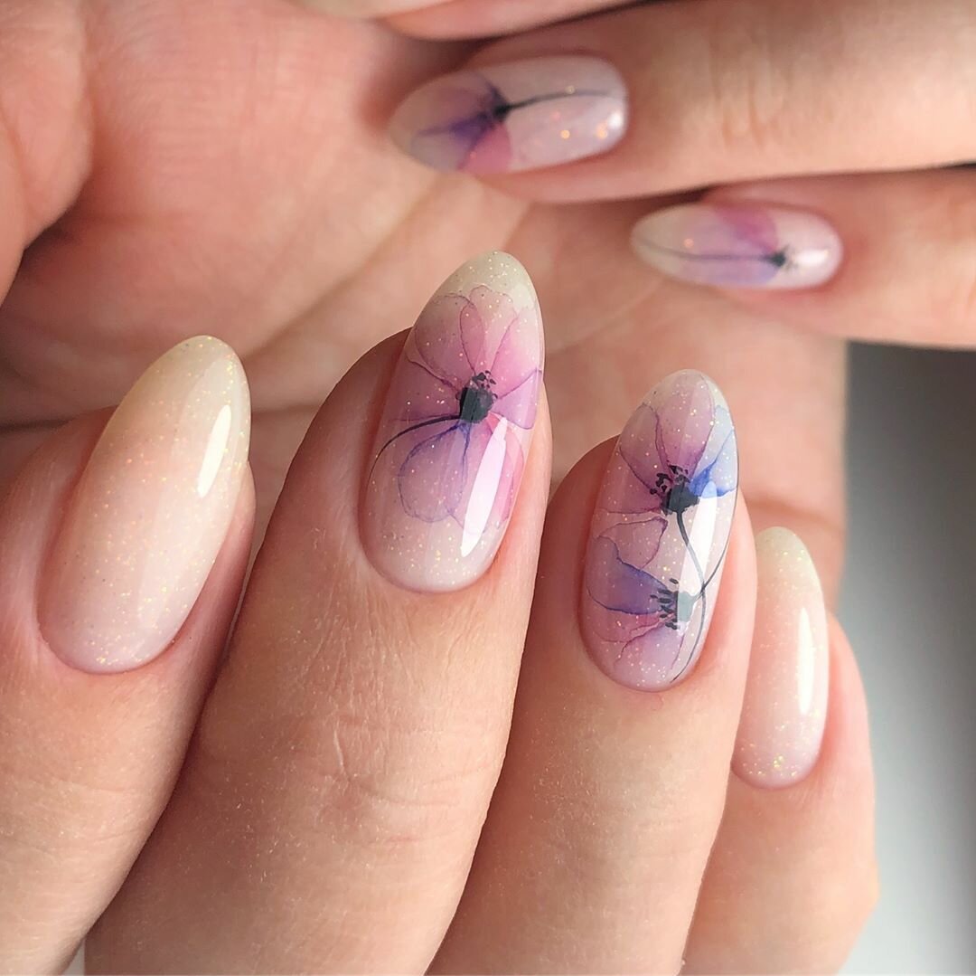 Акварель на ногтях