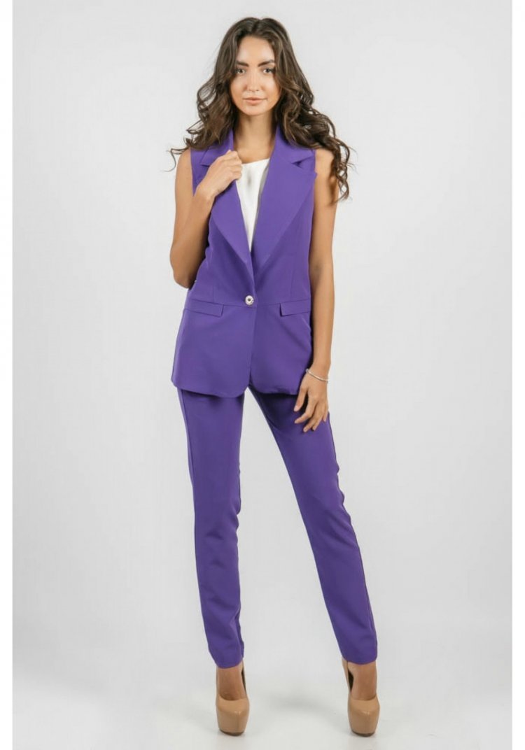 Костюм с жилеткой женский