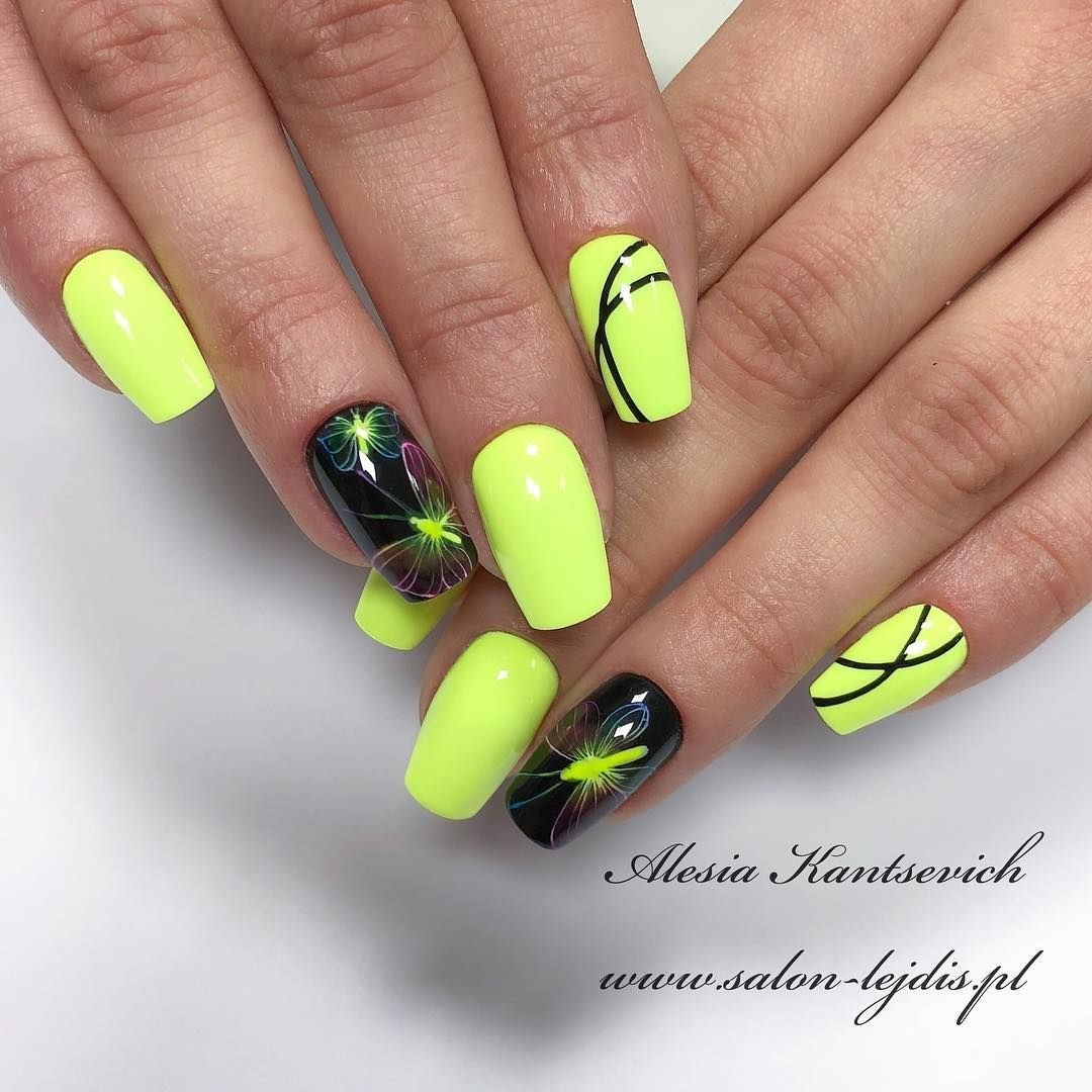 Яркий маникюр салатовый с черным