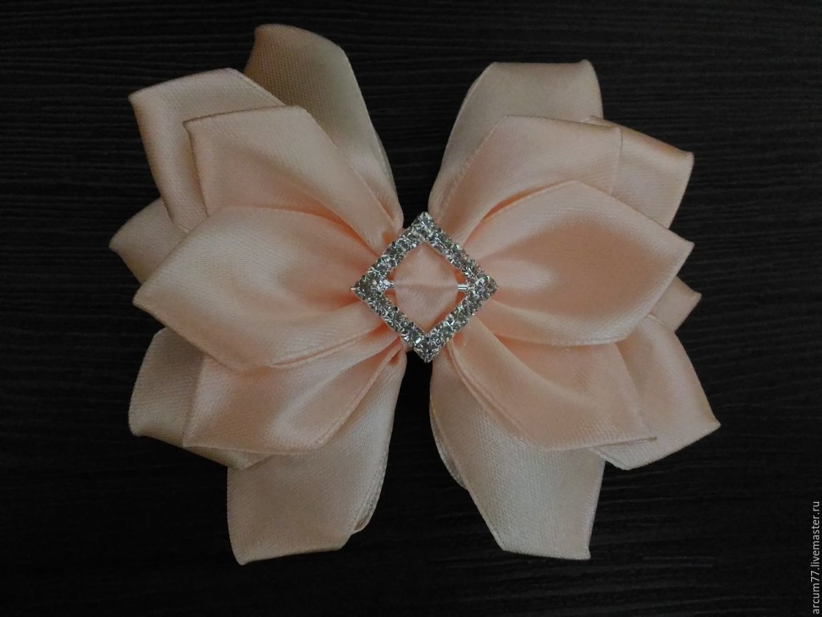 Бант на платье - 64 photo