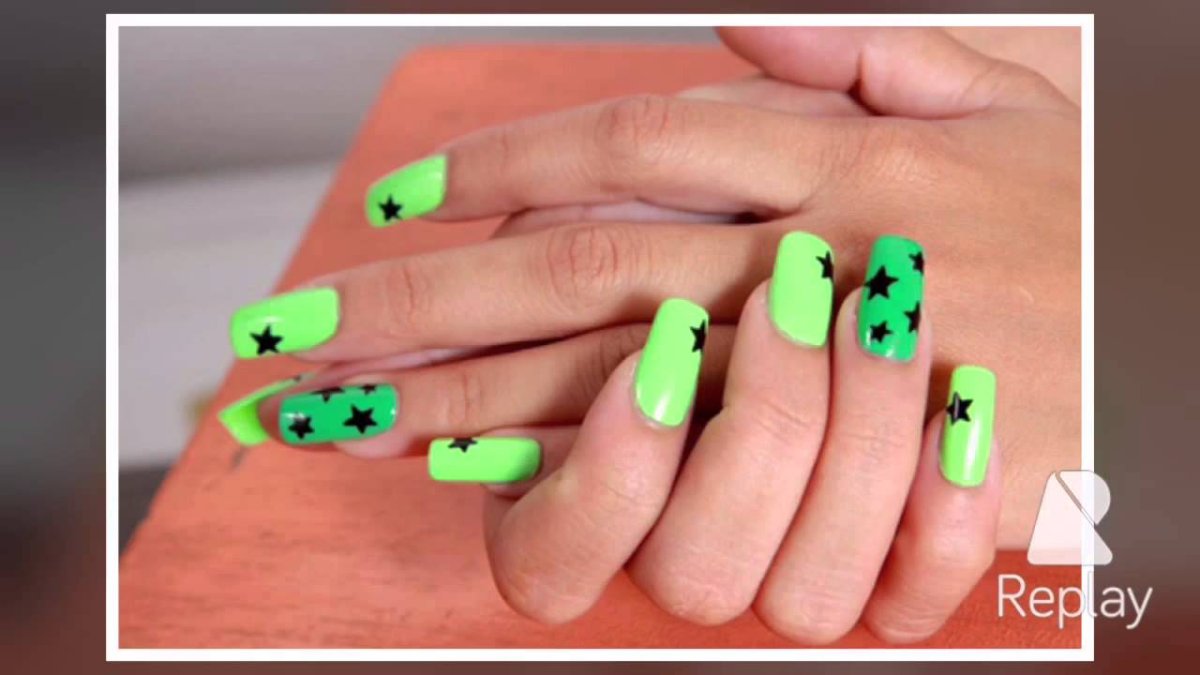 Маникюр с фруктами