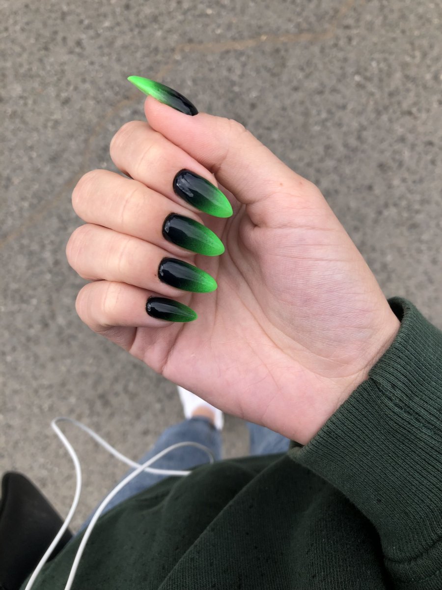 Черно салатовый маникюр