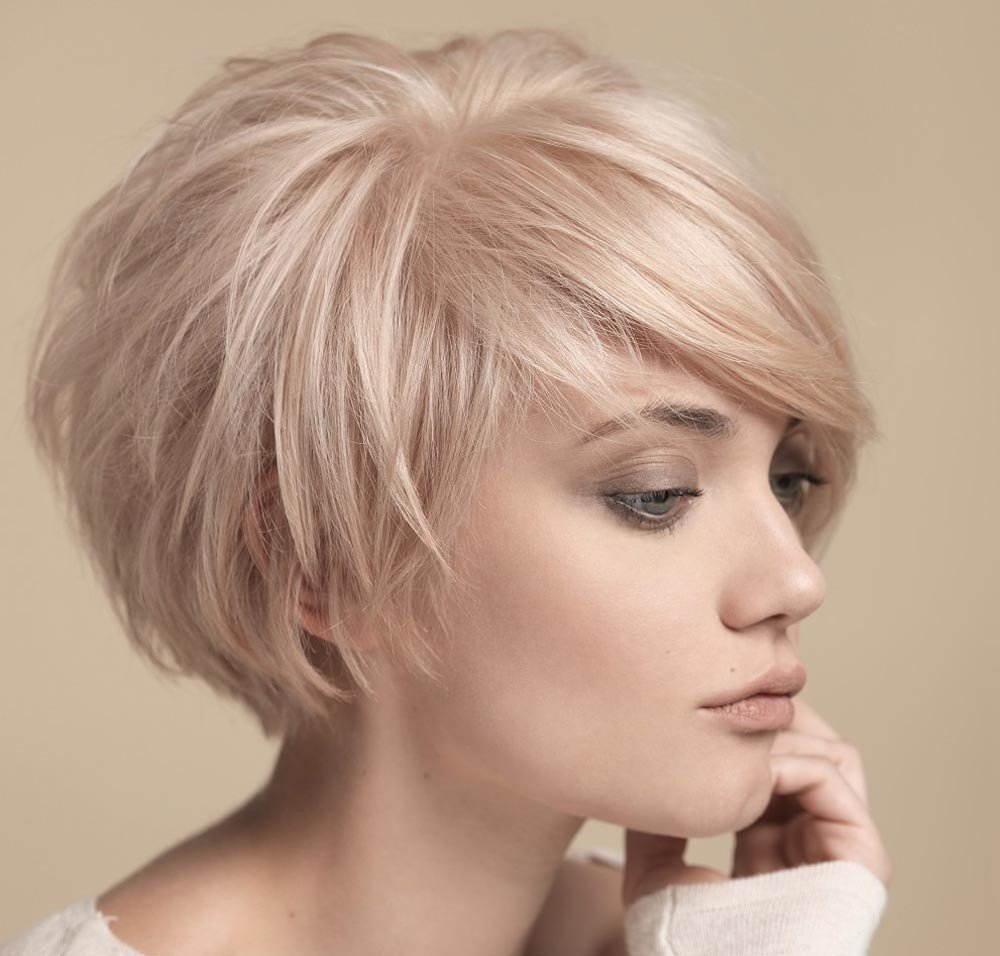 Стрижка на короткие волосы придающая объем