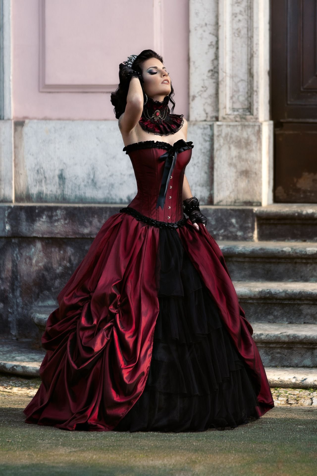 Красивые готические платья