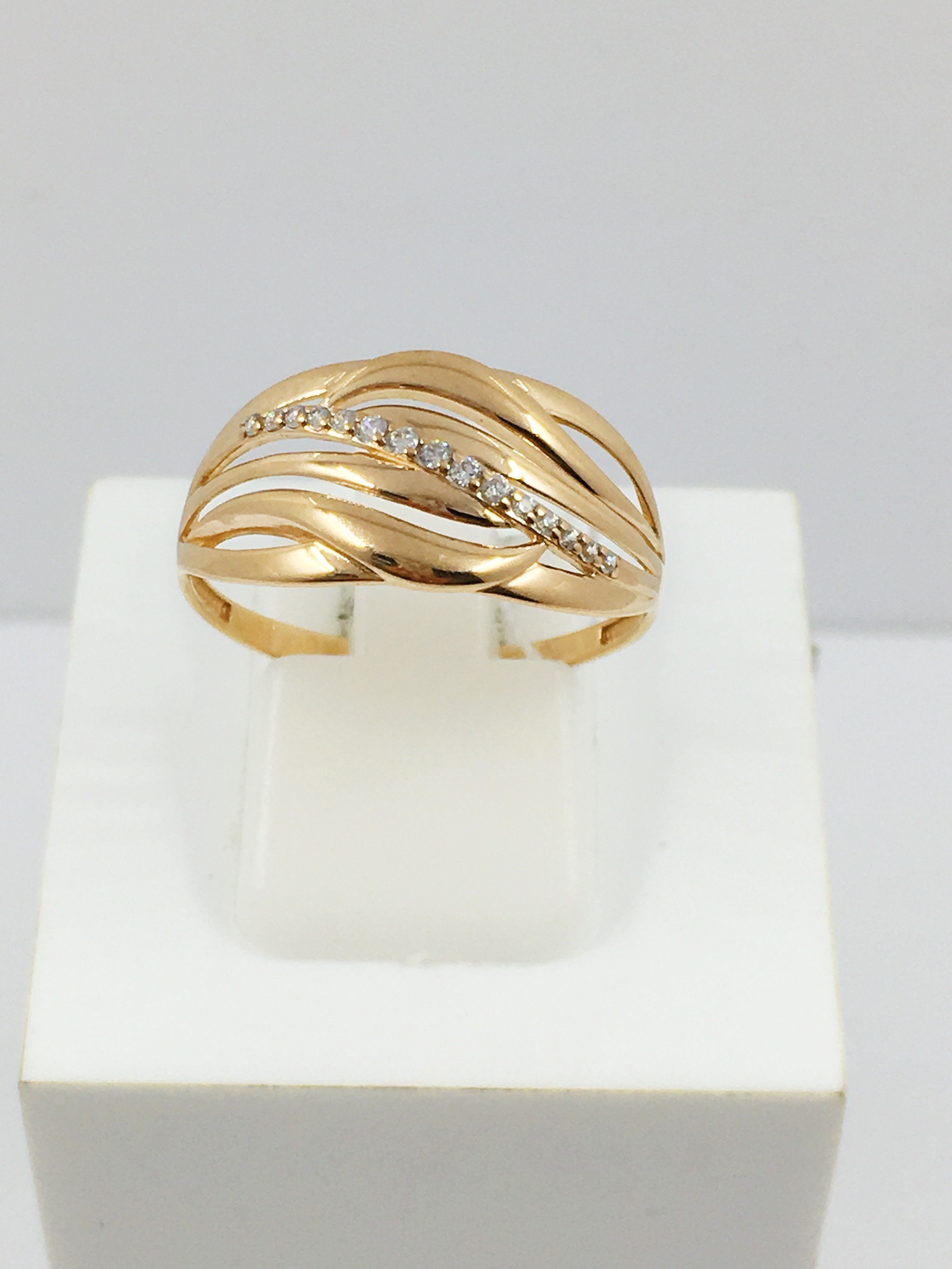 Ломбарды золотых колец купить. Золотое кольцо 585 zolotoy. Золото 585 пробы кольцо. Кольцо золото 585 2023. Кольцо золотое 2 грамма 585 пробы.