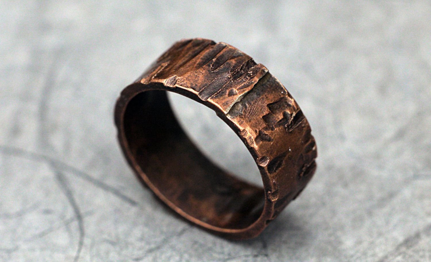 Канал бронзовое кольцо истории жизни обычной семьи. Старинное медное кольцо. Мужские кольца из меди. Латунный перстень. Медный перстень.