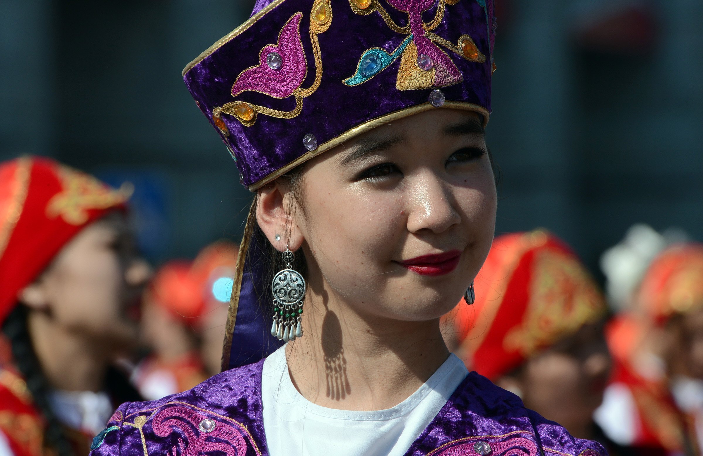 Сайт киргизов. Нац головной убор Киргизии. Кыргызстан. Нац. Головной убор Элечек.. Киргизы кайсакиr. Головной убор киргизов женский.