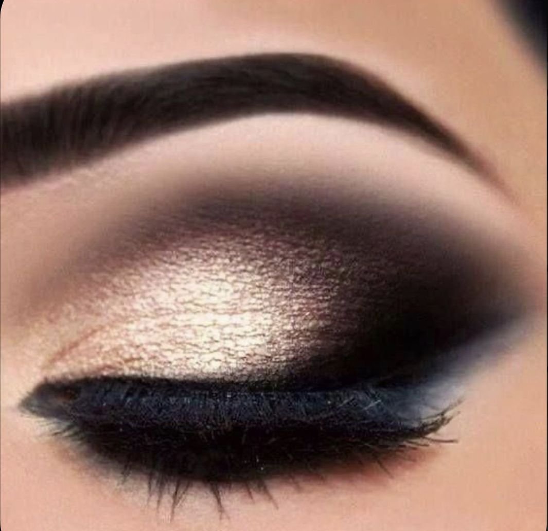 Вечерний макияж коричневыми тенями