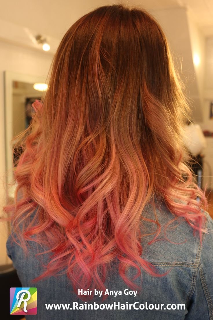 Рыжие волосы с красными кончиками