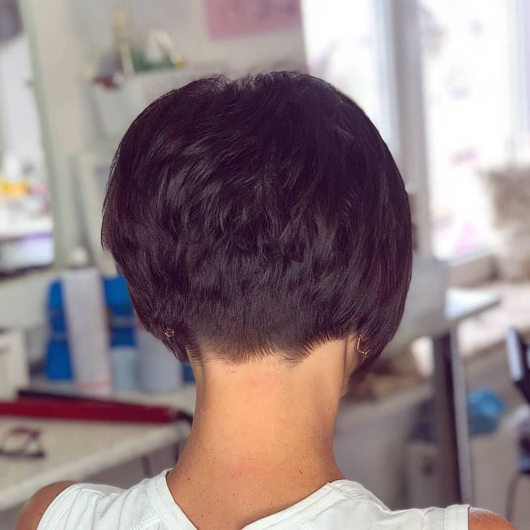 Удлиненное каре сзади