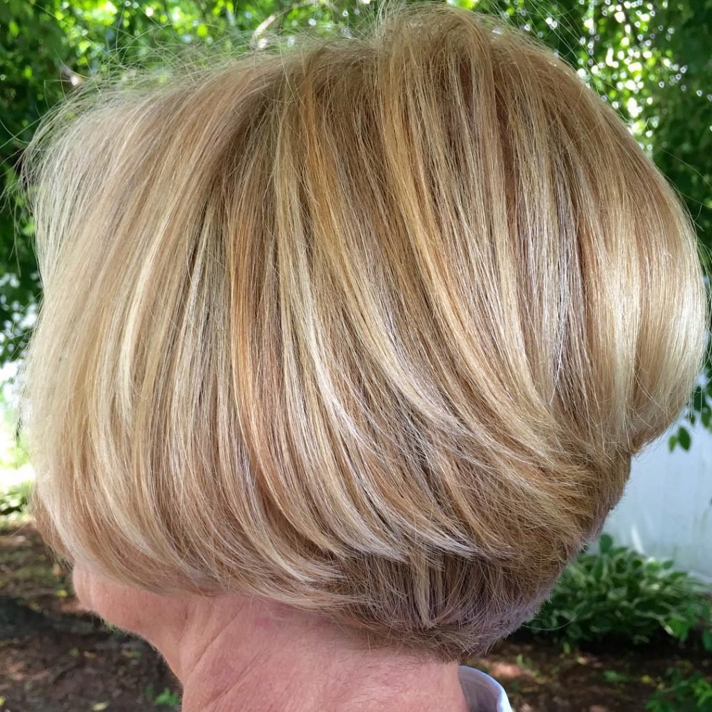 Стрижка Боб-каре блонд мелирование на короткие