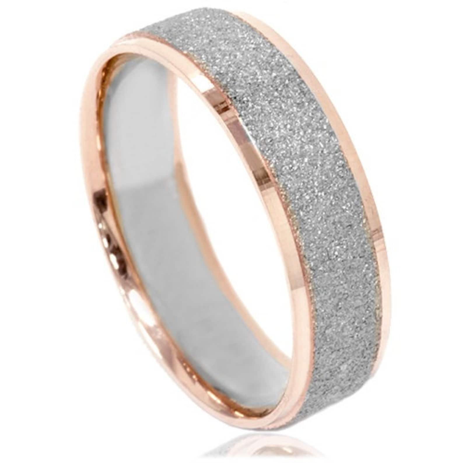 Золотое кольцо с алмазной. Золотое кольцо обручальное с алмазной крошкой 415142. Обручальные кольца Меркури. Золотой прииск обручальные кольца. Обручальное кольцо 1385603 1 1 1 с бриллиантовой крошкой.