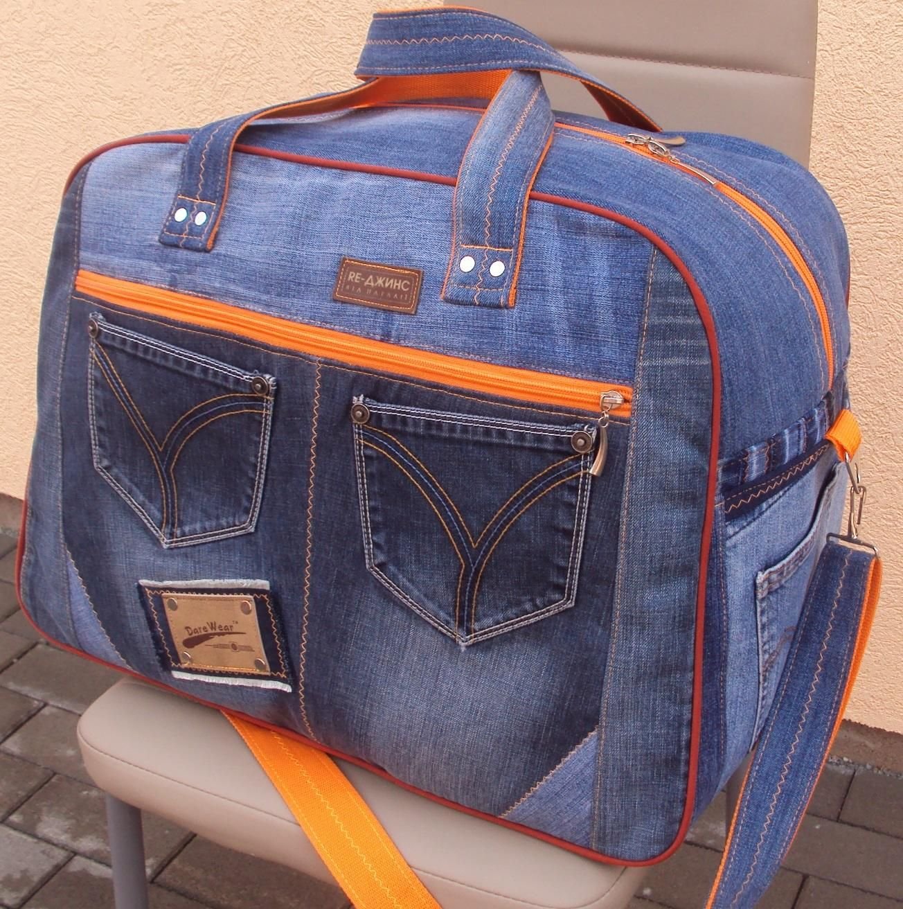В умелых руках могут родиться роскошные сумки из старых джинсов - смотрим стильные идеи