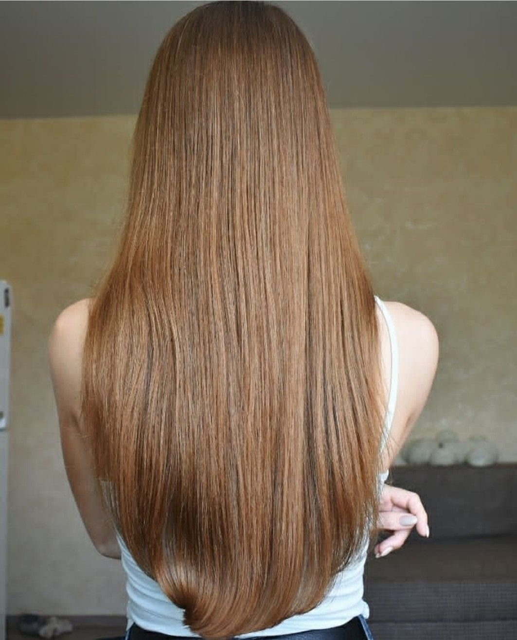 Длинные волосы полукругом. Стрижка полукругом на длинные волосы. Полукруглая стрижка на длинные волосы. Срез полукругом на длинные волосы. Стрижка волос полукругом.