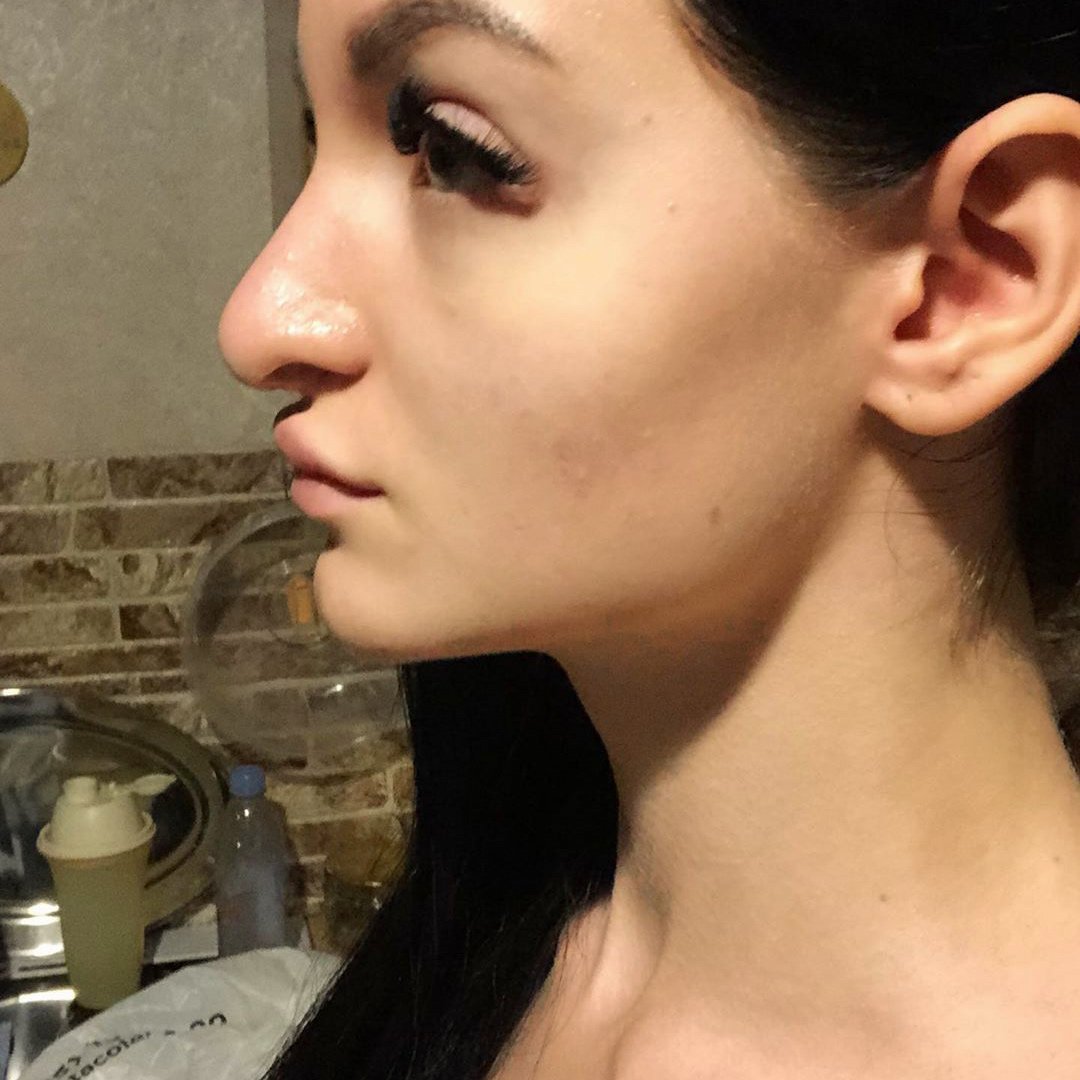 Пенелопа Крус в профиль