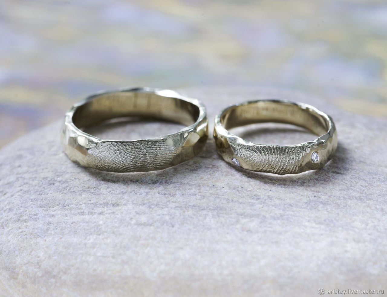 Обручальное кольцо с отпечатком пальца фото