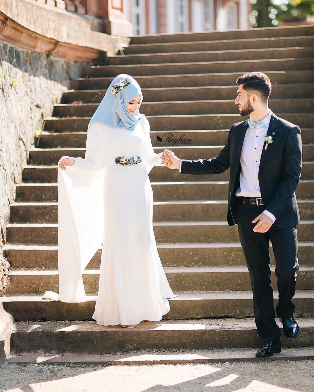 Мусульманская сонник муж. Невеста в хиджабе.