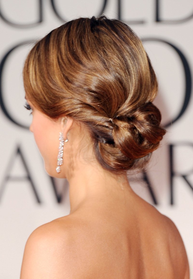 Джессика Альба низкий пучок