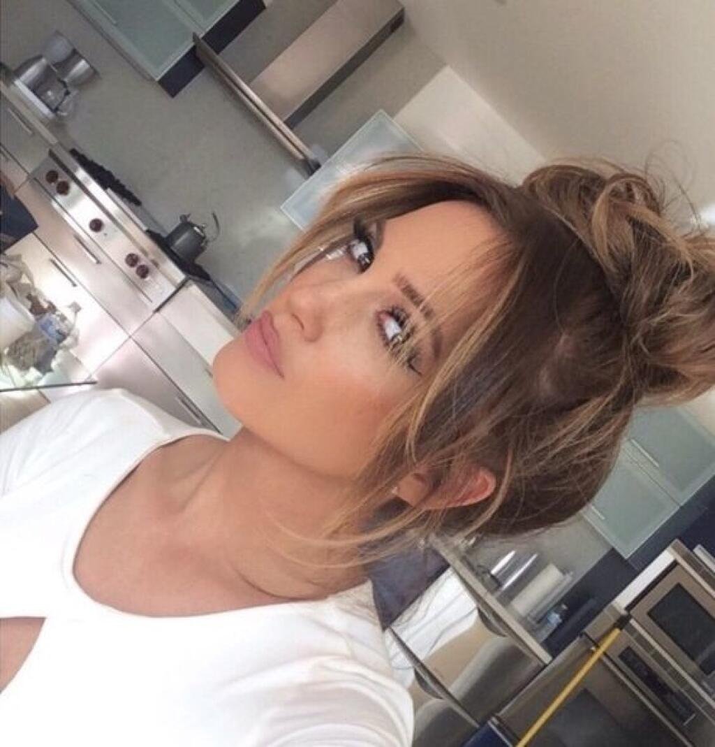 Челка на одну сторону