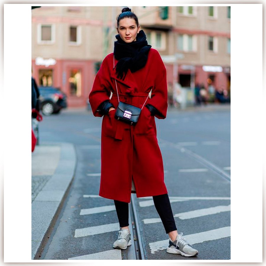 Пальто в стиле спорт Шик