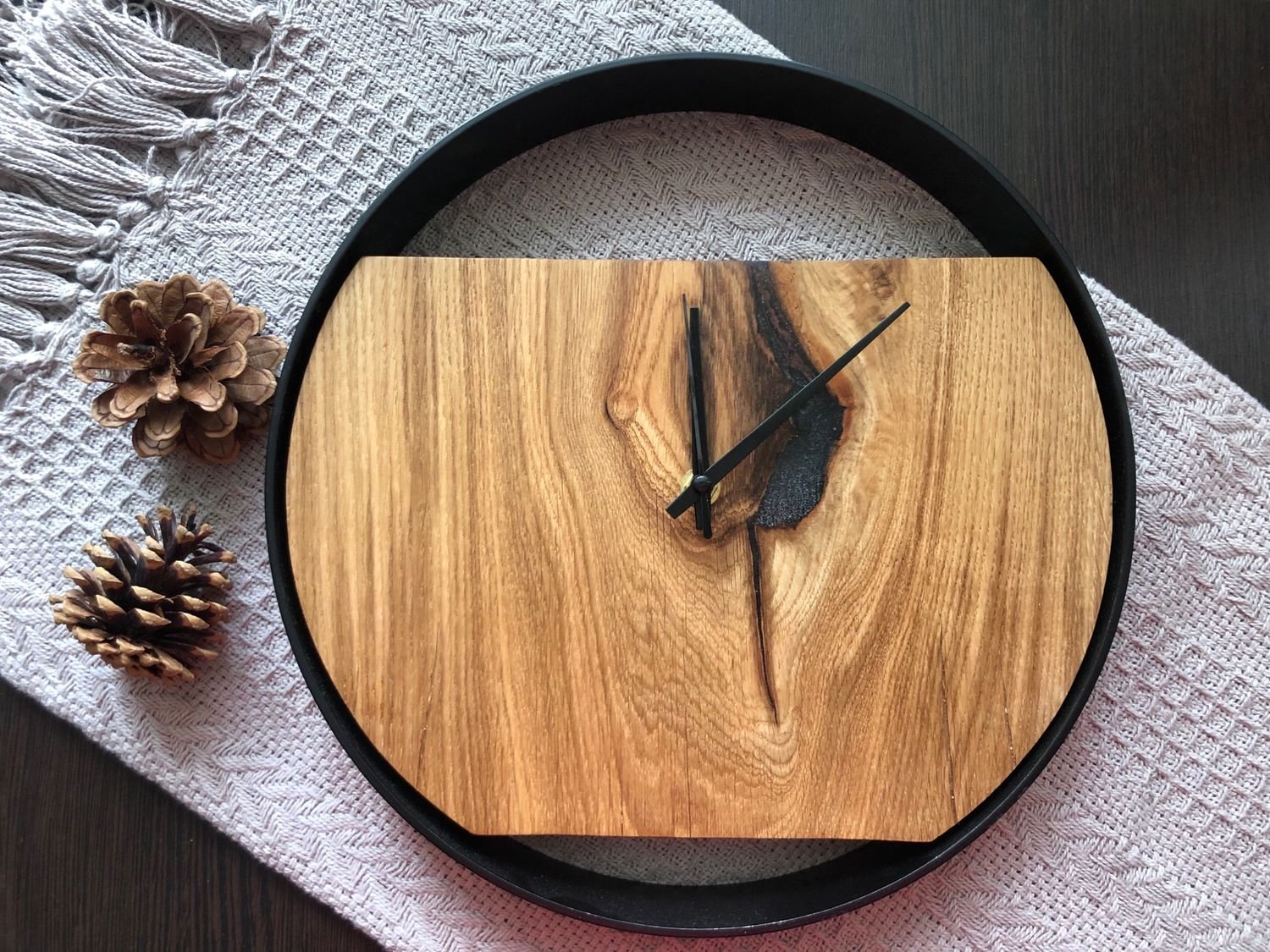 Часы сделанные полностью из дерева