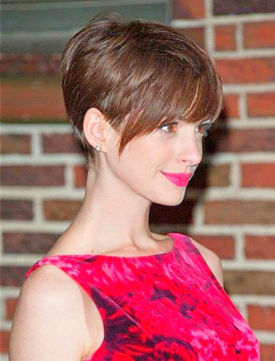 Короткий Боб с открытыми ушами