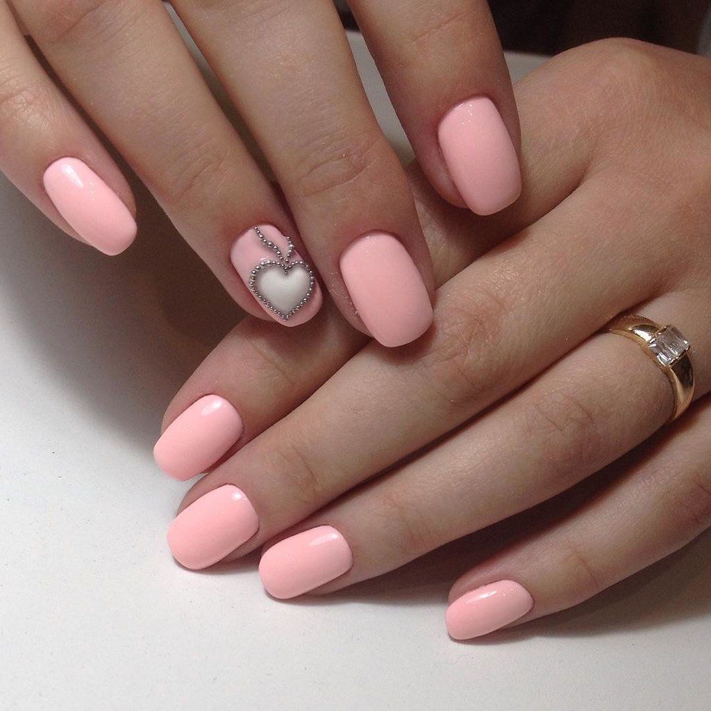 Нужный маникюр на короткие ногти