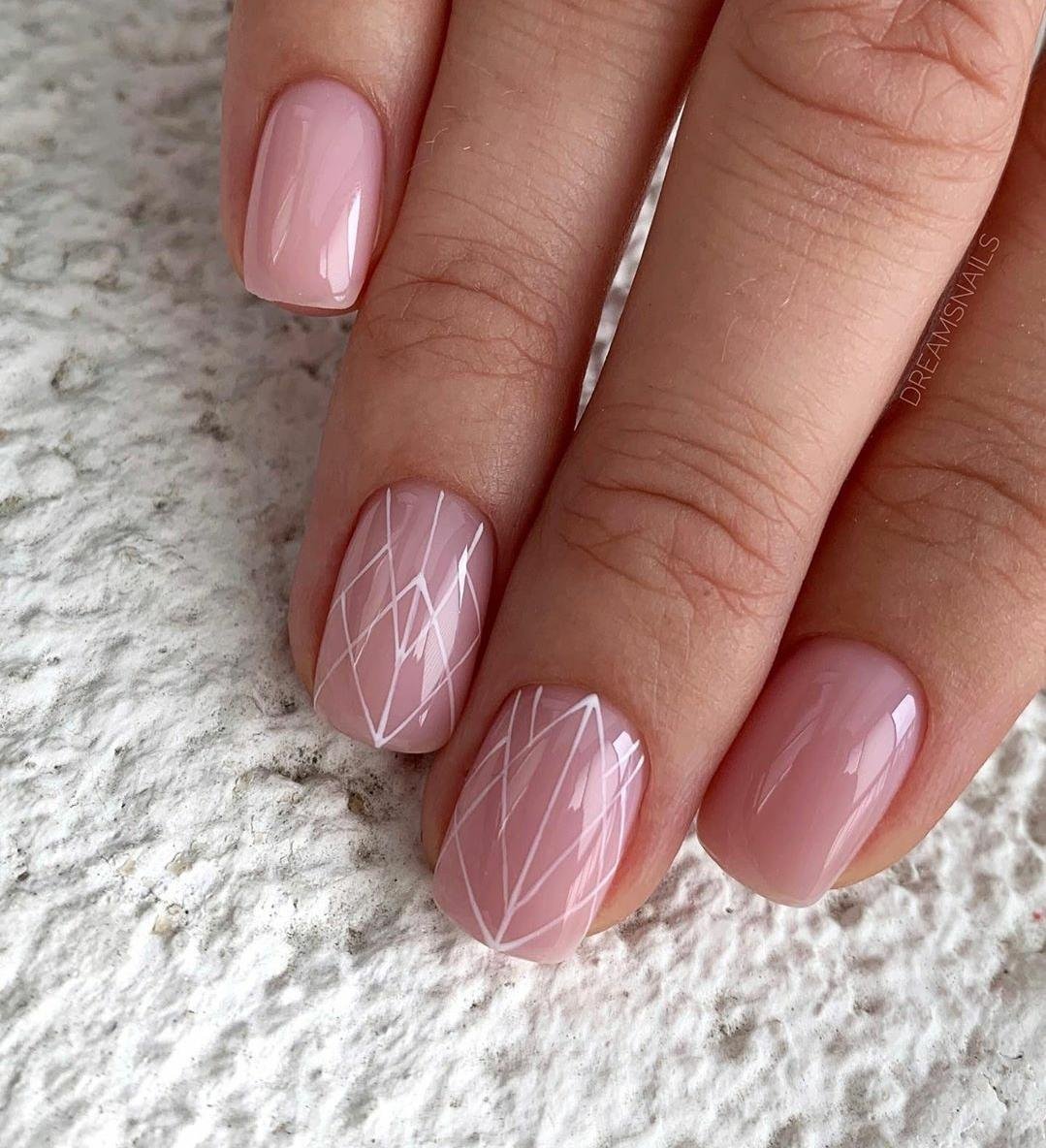 Маникюр на средние ногти