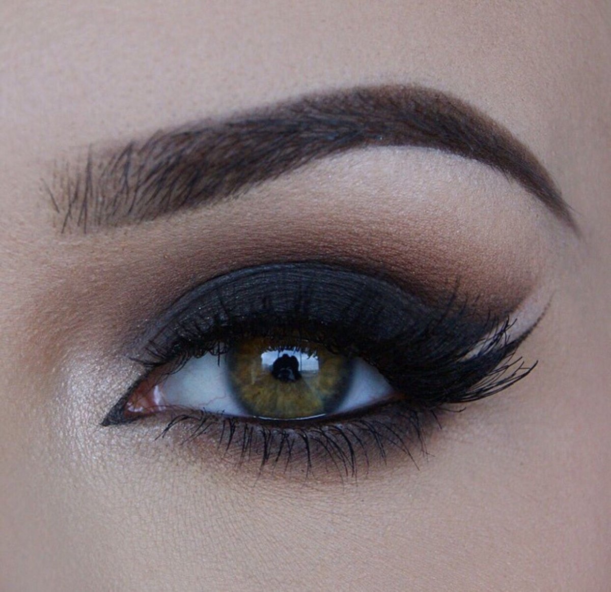 Макияж гранж для зеленых глаз