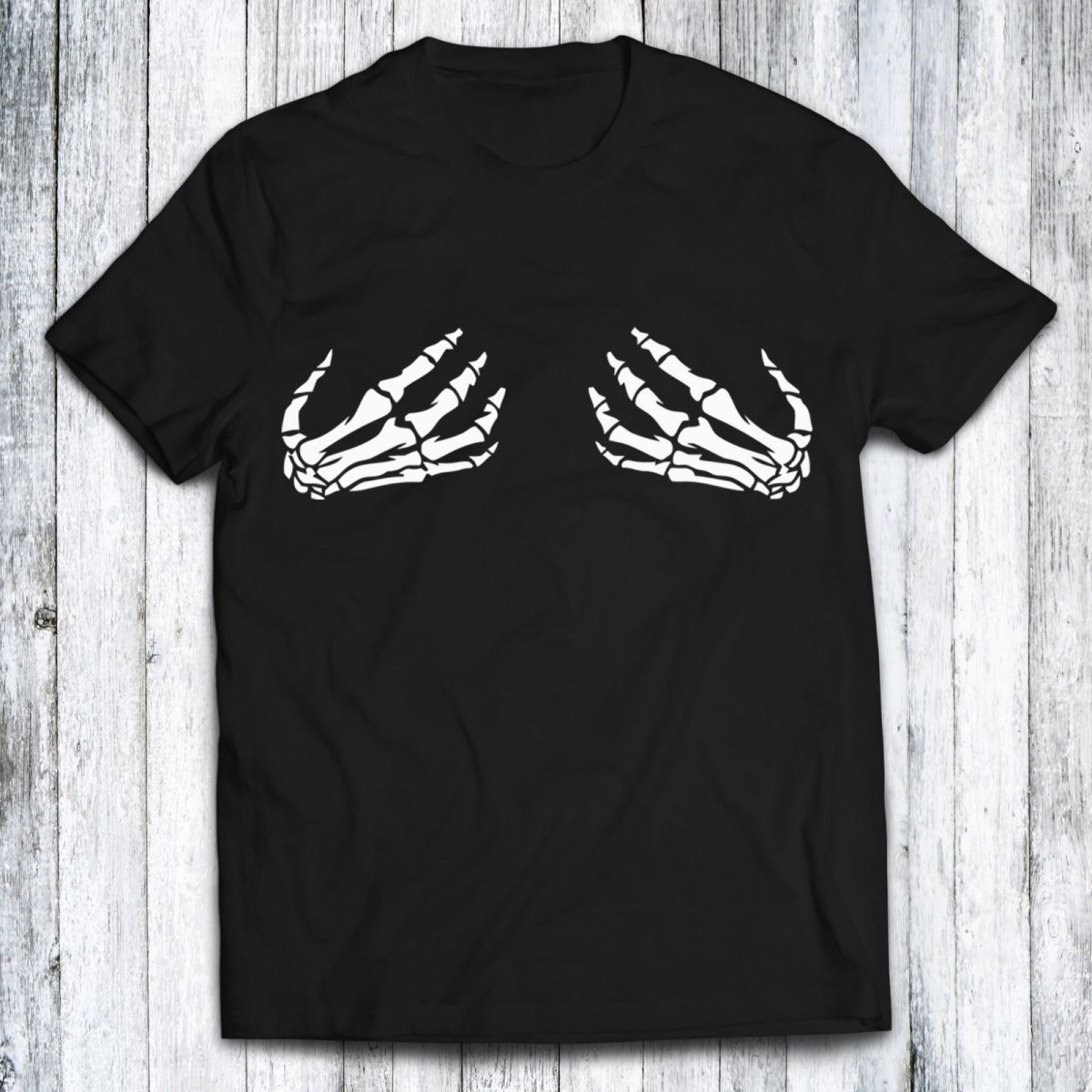 Футболка с руками скелета