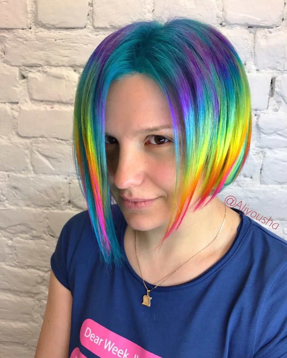 Цветное окрашивание на короткие волосы