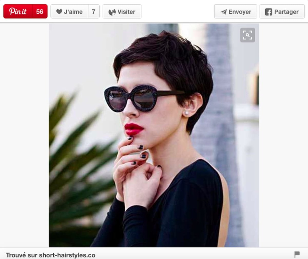 Короткие стрижки для женщин в очках