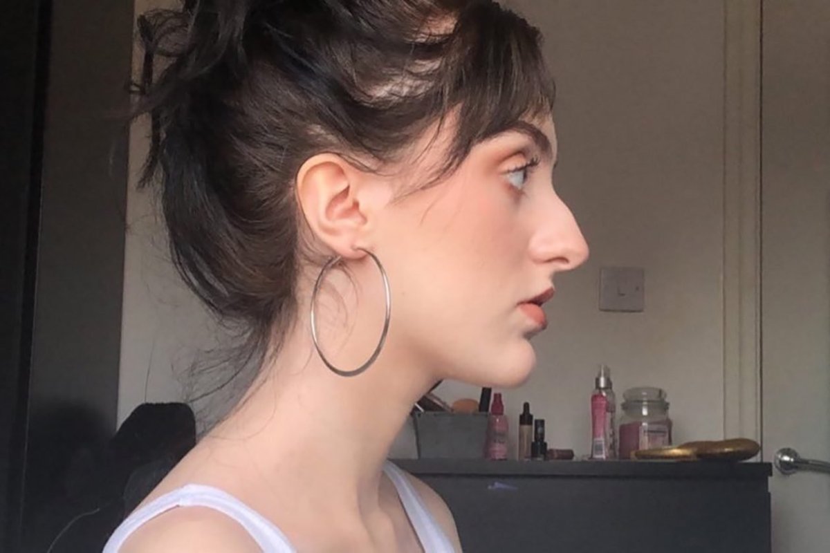 Мария Вальверде горбинка профиль