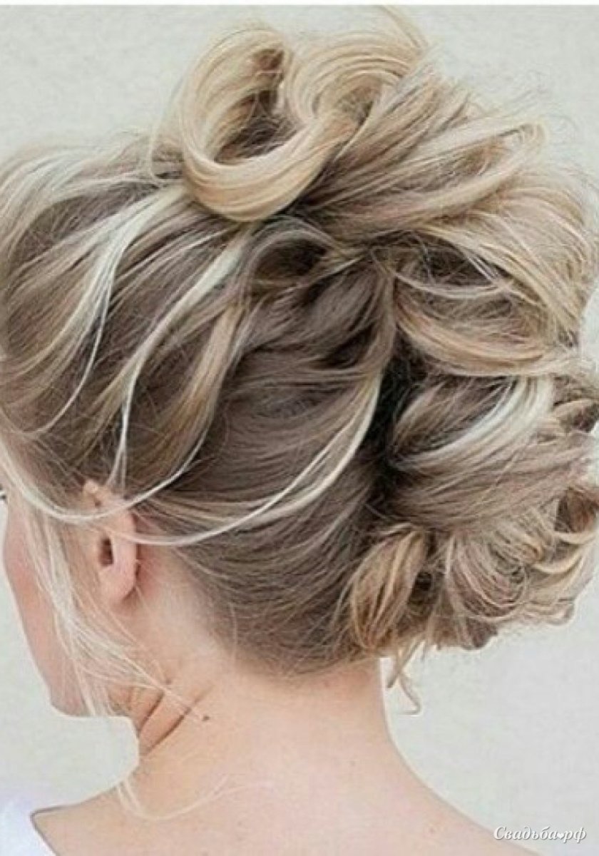 Прически собранные наверх