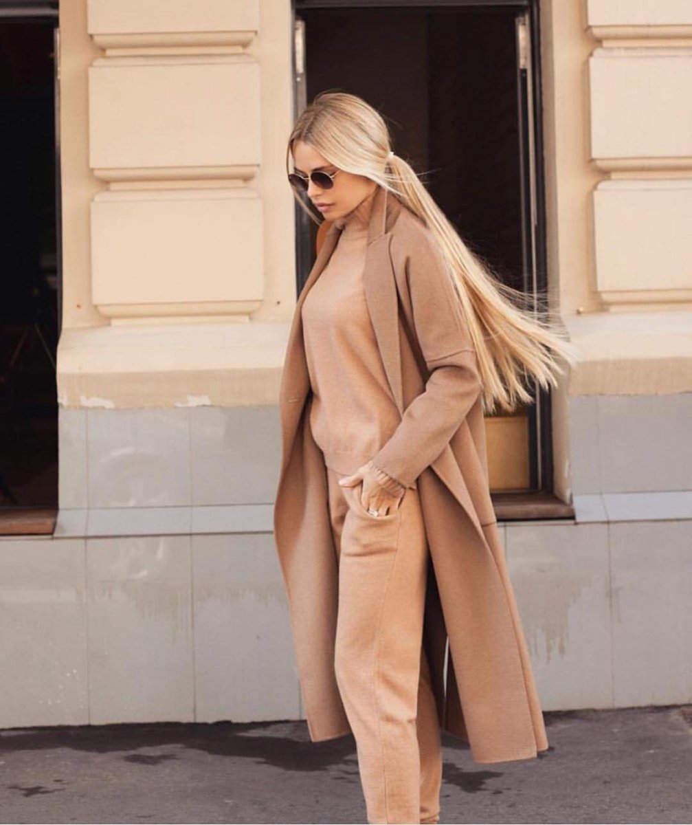 Модные Луки с кроссовками 2021