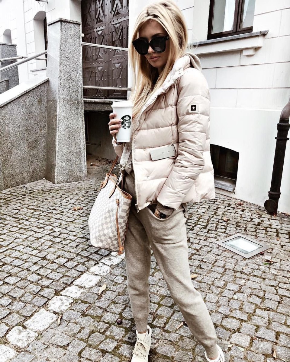 Пальто в спортивном стиле