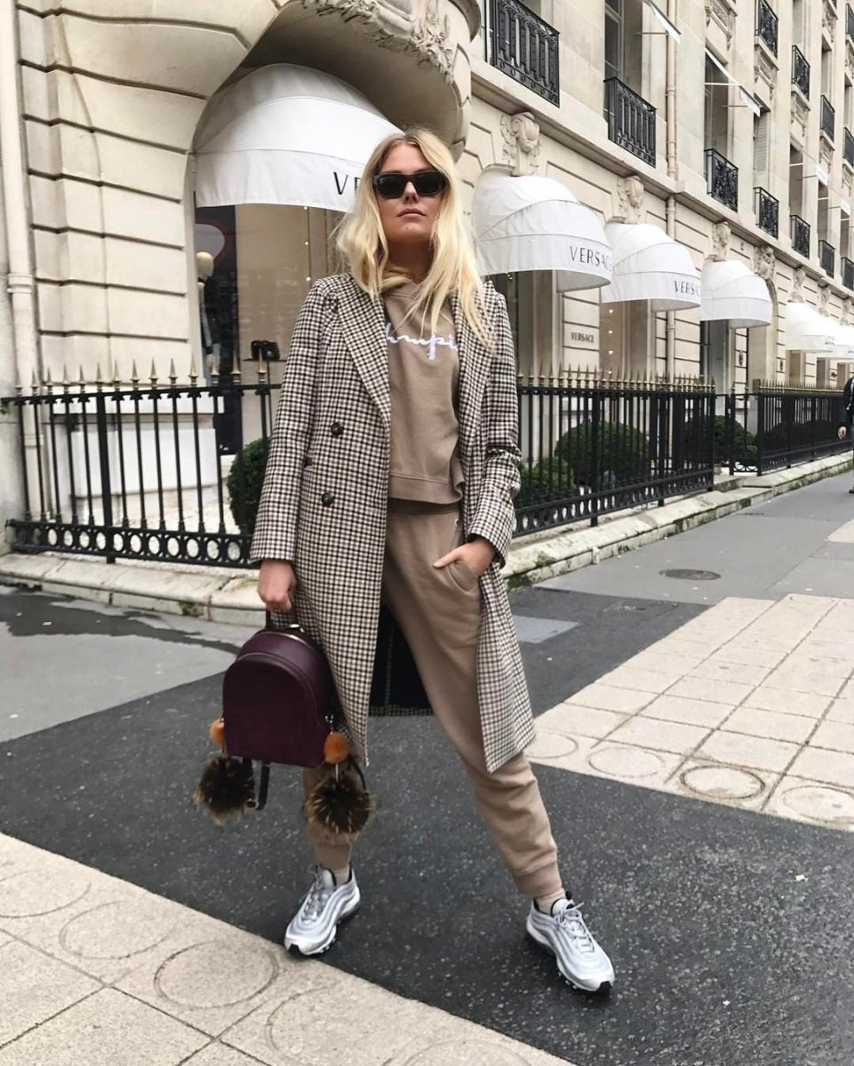 Пальто со спортивным костюмом женское