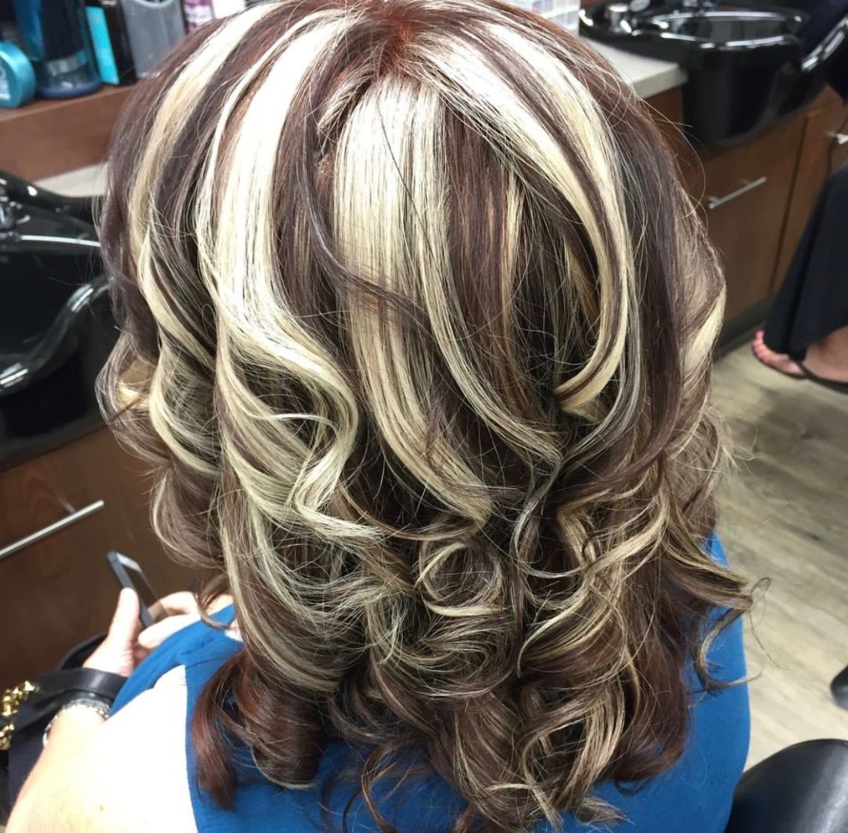 Темное мелирование на светлые волосы