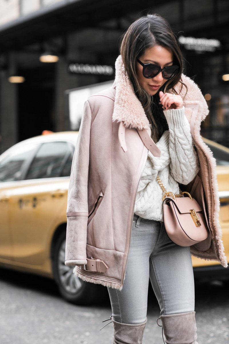 Короткая дублёнка с платком