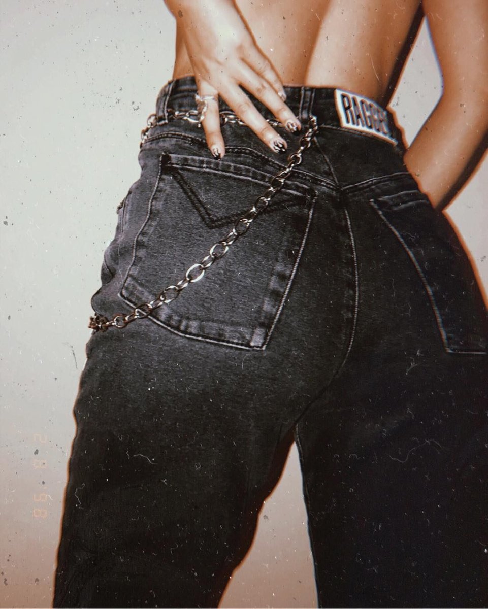 Эстетика талии в джинсах